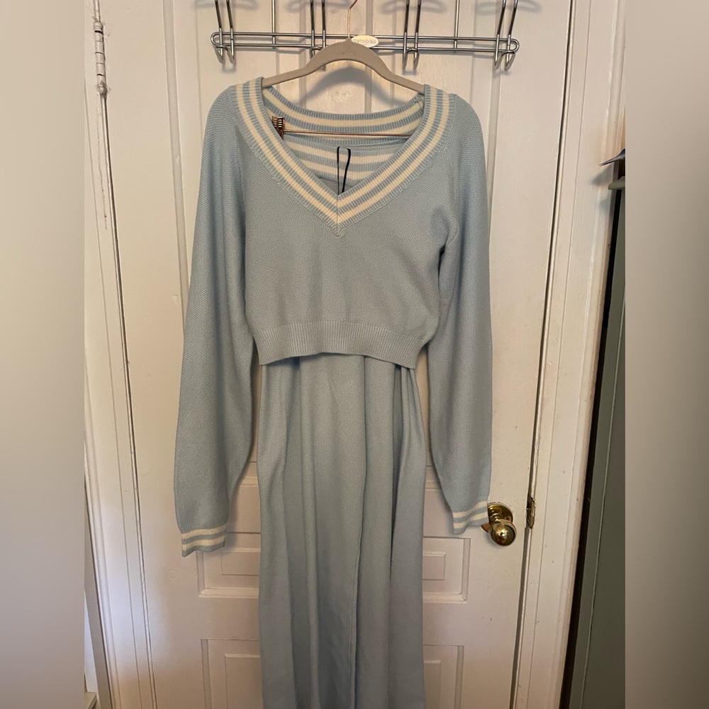 “Sold” NWT Adorable Forever 21 Light Blue V-Neck Knit Lounge Set size L
